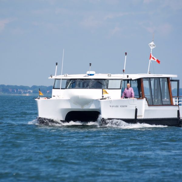 Maritime shuttles and cruises: adventure on the water